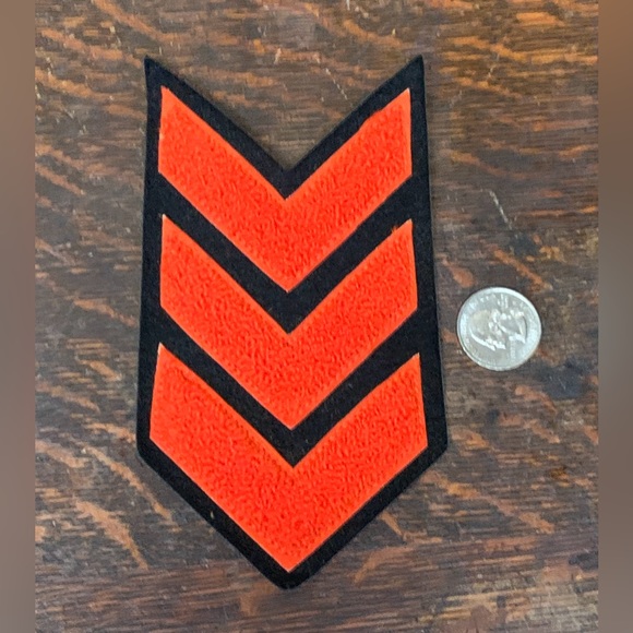 1950s Vintage Orange & Black 3 Stripe Chevron Pattern High School Award Badge - Picture 2 of 6